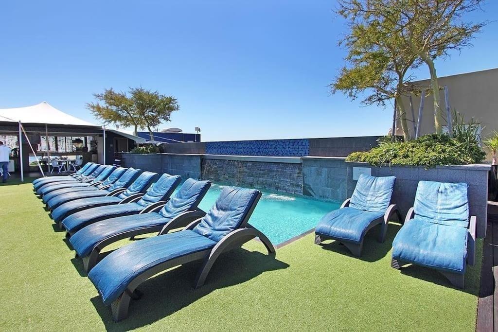 Cape Royale I Whosting Apartment Cape Town Exterior photo