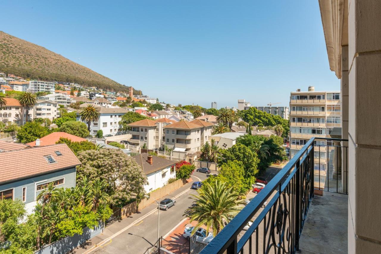 Cape Royale I Whosting Apartment Cape Town Exterior photo